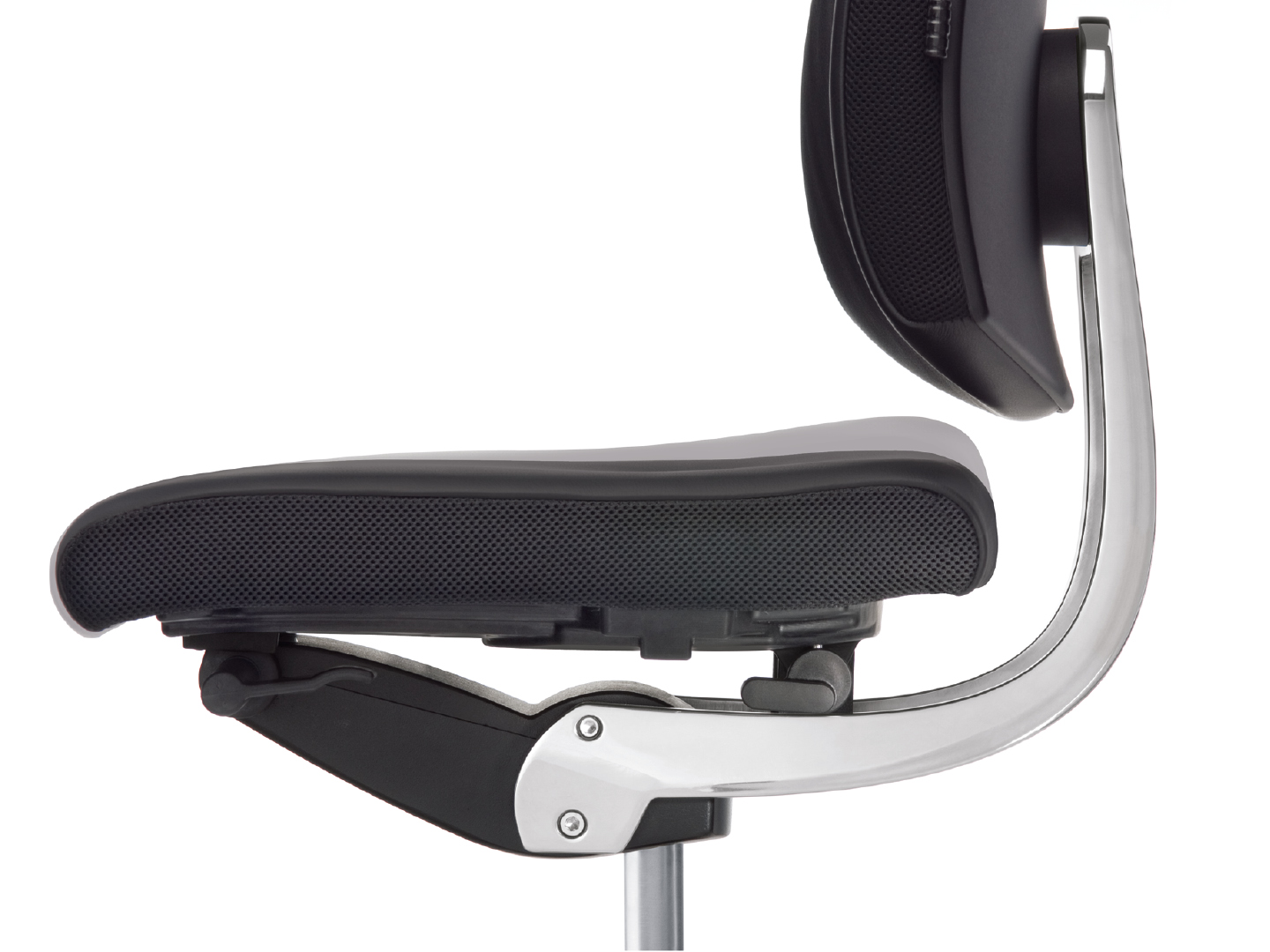 Réglage de l’inclinaison de l’assise des fauteuils pivotants : Quand cela se justifie et à quoi il faut faire attention