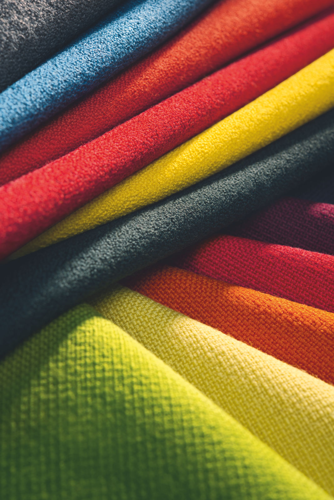 Behaaglijk, ademend, brandwerend – de Sedus stoffenwereld